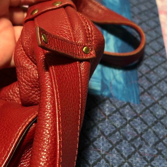 Not Rational Red Leather Shoulder Bag - Picture 9 of 9
